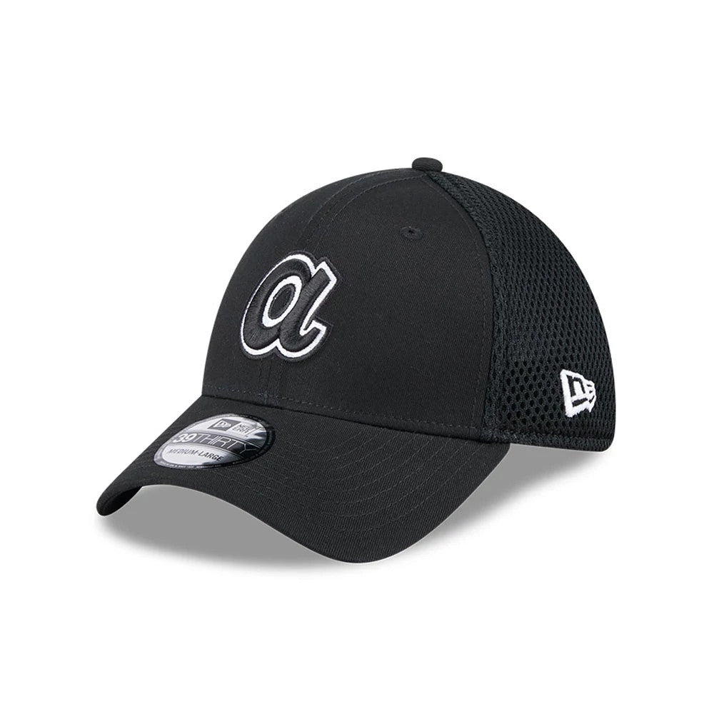 New Era Atlanta Braves MLB Evergreen Neo Black 39THIRTY Stretch Fit Cap