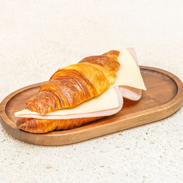 Croissant · Jamón york y queso